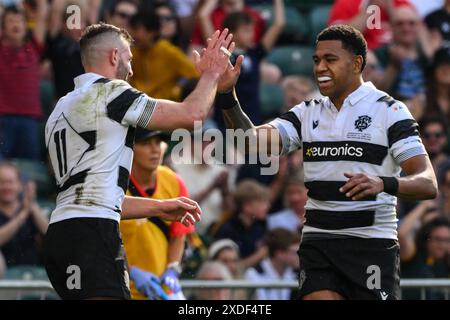 Twickenham, Großbritannien. Juni 2024. Jonny May von Barbarians feiert seinen Versuch, es 10-14 während des Killik Cup-Spiels Barbarians gegen Fiji im Twickenham Stadium, Twickenham, Vereinigtes Königreich, am 22. Juni 2024 (Foto: Craig Thomas/News Images) in Twickenham, Vereinigtes Königreich am 22. Juni 2024 zu schaffen. (Foto: Craig Thomas/News Images/SIPA USA) Credit: SIPA USA/Alamy Live News Stockfoto