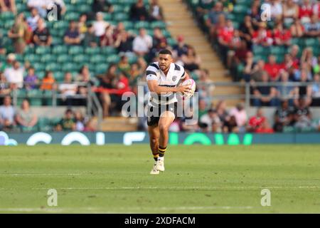 London, Großbritannien. Juni 2024. London, England, Samstag, 22. Juni 2024: Jonathan Joseph (22 Barbaren - Biarritz Olympique/England) während des Killik Cup Spiels zwischen Barbaren und Fidschi im Twickenham Stadium in London, England am Samstag, 22. Juni 2024. (Claire Jeffrey/SPP) Credit: SPP Sport Press Photo. /Alamy Live News Stockfoto