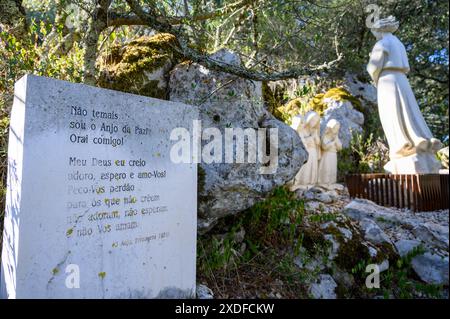 Der Ort, an dem der Engel des Friedens 1916 den drei Kindern in Fatima erschien und ihnen das Begnadigungsgebet lehrte. LOCA do Cabéco, Fátima. Stockfoto