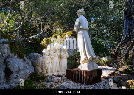 Der Ort, an dem der Engel des Friedens 1916 den drei Kindern in Fatima erschien und ihnen das Begnadigungsgebet lehrte. LOCA do Cabéco, Fátima. Stockfoto