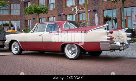 Lelystad, Niederlande, 16.06.2024, Classic Car Dodge Coronet ab 1957 beim National Old Timer Day Stockfoto