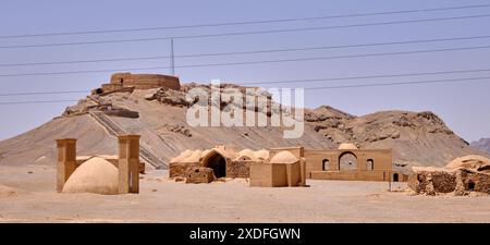 Ein Dakhma, auch bekannt als Turm der Stille, Yazd, iran. Zoroastrischer Friedhof Stockfoto