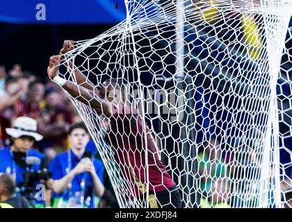 Köln, Deutschland. 22. Juni 2024/ Köln, RheinEnergieStadion, 22.06.2024: Dodi Lukebakio aus Belgien sieht während des Spiels UEFA-Europameisterschaft 2024 Belgien gegen Rumänien an. Quelle: Mika Volkmann/Alamy Live News Stockfoto