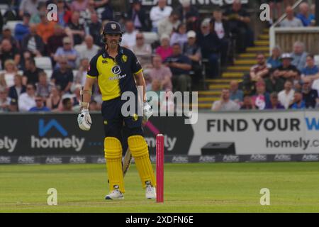 Chester le Street, 21. Juni 2024. Ben Dwarshuis schlägt für Durham Cricket gegen Yorkshire Vikings in der T20 Blast bei Seat Unique, Chester le Street. Quelle: Colin Edwards Stockfoto