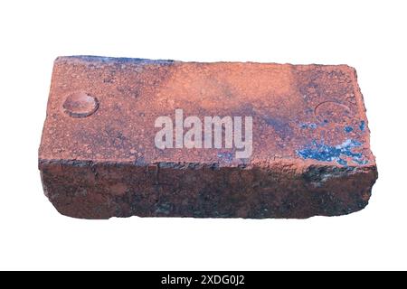 Alte rote Ziegel isoliert auf weißem Hintergrund. Stockfoto