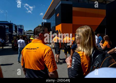 Montmelo, Spanien, 22. Juni 2024, Feuer im McLaren Motorhome beim Großen Preis von Spanien. Qualifying, Runde 10 der Formel-1-Meisterschaft 2024. Quelle: Michael Potts/Alamy Live News Stockfoto