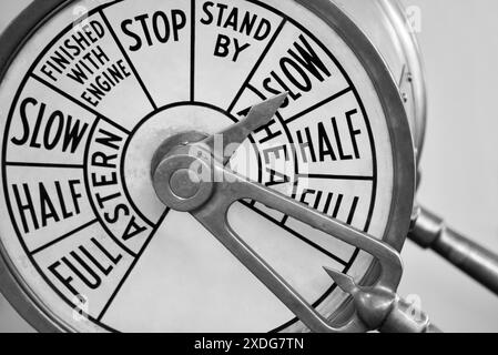 Engine Order Telegraph im Seaport Museum Stockfoto