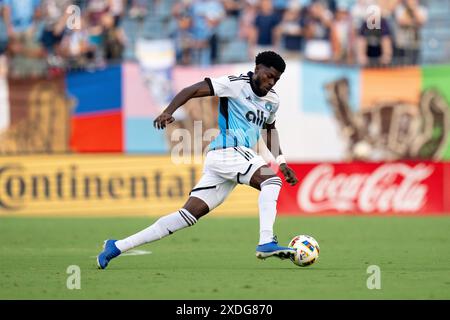 Chester, Pennsylvania, USA. Juni 2024. Charlotte FC Stürmer Patrick Agyemang (33) kontrolliert den Ball während der ersten Hälfte eines Spiels gegen die Philadelphia Union im Subaru Park in Chester, Pennsylvania. Kyle Rodden/CSM/Alamy Live News Stockfoto