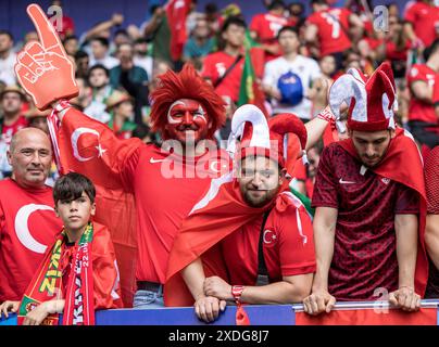 BVB Stadion Dortmund, Dortmund, Deutschland. Juni 2024. Euro 2024 Group F Fußball, Türkei gegen Portugal; Türkei Fans Credit: Action Plus Sports/Alamy Live News Stockfoto