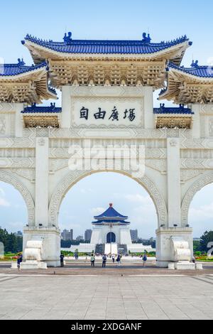 Fantastischer Blick auf das Tor der Großen Frömmigkeit am Liberty Square in Taipei, Taiwan. Stockfoto