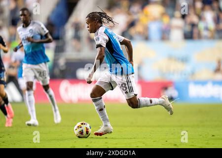 Chester, Pennsylvania, USA. Juni 2024. Charlotte FC Stürmer Kerwin Vargas (18) kontrolliert den Ball während der zweiten Hälfte eines MLS-Spiels gegen die Philadelphia Union im Subaru Park in Chester, Pennsylvania. Kyle Rodden/CSM/Alamy Live News Stockfoto