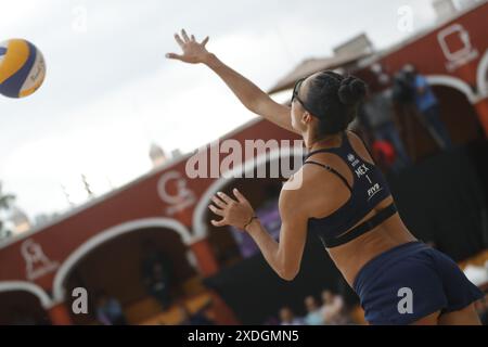 22. Juni 2024, Tlaxcala, Ciudad de Mexico, Mexiko: Atenas Gutierrez Nummer 1 des Teams Mexiko tritt im Viertelfinale der Frauen des NORCECA 2024 Beach Volleyball Olympic Qualification Turnier gegen das Team Costa Rica an. Team Mexiko besiegt Team Costa Rica mit 2 Sätzen zu 0. Am 22. Juni 2024 in Tlaxcala, Mexiko. (Kreditbild: © Essene Hernandez/OKULARIS via ZUMA Press Wire) NUR REDAKTIONELLE VERWENDUNG! Nicht für kommerzielle ZWECKE! Stockfoto