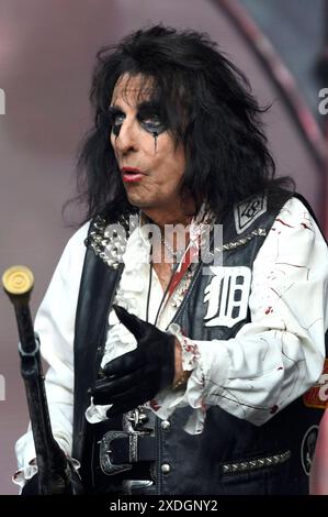 Alice Cooper live bei einem Konzert seiner zu nahe für die Comfort-Tour auf der Waldbühne. Northeim, 22.06.2024 *** Alice Cooper live bei einem Konzert seiner Too Close for Comfort Tour an der Waldbühne Northeim, 22 06 2024 Foto:XC.xNiehausx/xFuturexImagex cooper 4656 Stockfoto