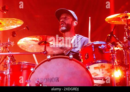 Mailand, Italien. Juni 2024. Danilo Tasco aus Negramaro tritt am 22. Juni 2024 live im Giuseppe Meazza Stadion in Mailand auf (Foto: Mairo Cinquetti/NurPhoto) Credit: NurPhoto SRL/Alamy Live News Stockfoto