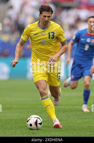 Düsseldorf, Deutschland, 21. Juni 2024. Illia Zabarnyi aus der Ukraine während des Spiels der UEFA-Europameisterschaft in der Düsseldorfer Arena. Der Bildnachweis sollte lauten: David Klein / Sportimage Stockfoto