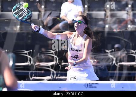 Gemma Triay Pons und Claudia Fernandez Sanchez treten am 22. Juli 2024 im Halbfinale des BNL Italienischen Major Premier Padel im Foro Italico in Rom an Stockfoto