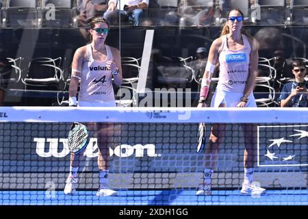 Gemma Triay Pons und Claudia Fernandez Sanchez treten am 22. Juli 2024 im Halbfinale des BNL Italienischen Major Premier Padel im Foro Italico in Rom an Stockfoto