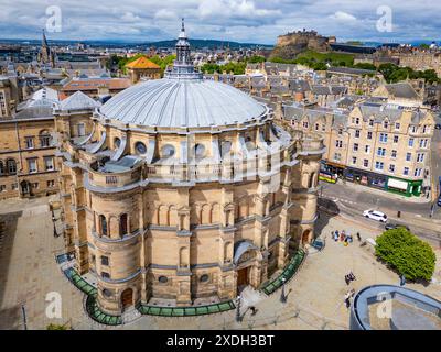 Luftaufnahme der Edinburgh University McEwan Hall auf dem Bristo Square Edinburgh, Schottland, Großbritannien Stockfoto