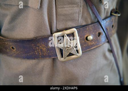 Militäruniform der UdSSR-Piloten während des Zweiten Weltkriegs. Historische Luftfahrzeuggegenstände aus der Sowjetunion Stockfoto