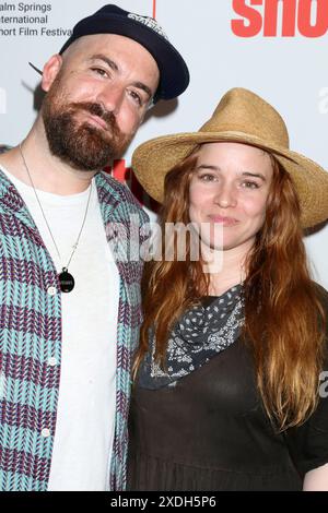 22. Juni 2024, Palm Springs, CA, USA: LOS ANGELES - 22. Juni: Chris Gabriel, Renee Felice Smith beim 30. Palm Springs International ShortFest am 22. Juni 2024 in Palm Springs, CA (Credit Image: © Kay Blake/ZUMA Press Wire) NUR ZUR REDAKTIONELLEN VERWENDUNG! Nicht für kommerzielle ZWECKE! Stockfoto