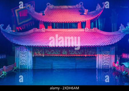 Hanoi, Vietnam - 28. Januar 2024: Thang Long Wasserpuppentheater in der Altstadt von Hanoi Stockfoto