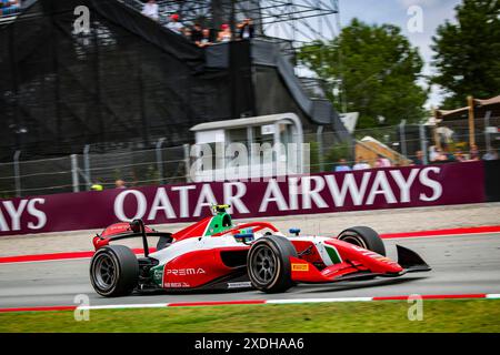 04 ANTONELLI Andrea Kimi (ita), Prema Racing, Dallara F2 2024, Action während der 6. Runde der FIA Formel 2 Meisterschaft 2024 vom 21. Bis 23. Juni 2024 auf dem Circuit de Barcelona-Catalunya, in Montmeló, Spanien - Foto Eric Alonso / DPPI Stockfoto