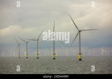 Irish Sea, Vereinigtes Königreich 16. Oktober 2021, Windturbinen vor Walney Island Stockfoto