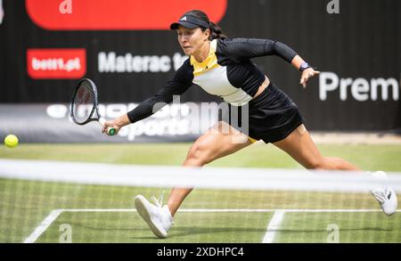 Berlin, Deutschland. Juni 2024. Tennis: WTA Tour, Singles, Frauen, Viertelfinale. Kalinskaya (Russland) - Pegula (USA). Jessica Pegula in Aktion. Quelle: Hannes P. Albert/dpa/Alamy Live News Stockfoto