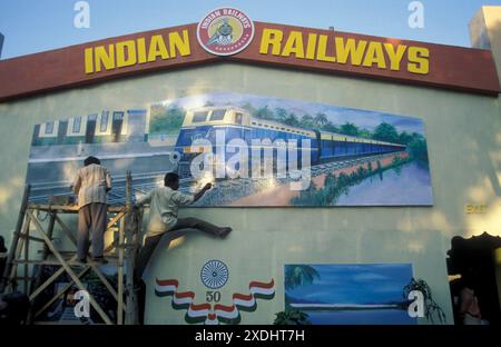 Der Bahnhof in der Stadt Kochi oder Cochin in der Provinz Kerala in Indien. Indien, Cochin, April 1998 Stockfoto