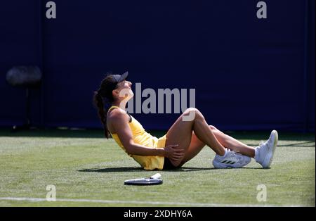 Birmingham, UKEastbourne, East Sussex, Großbritannien. Juni 2024, 23. Juni 2024; Devonshire Park, Eastbourne, East Sussex, England: Rothesay International Eastbourne, Qualifikationstag 2, Elina Avanesyan rutscht im Match gegen Petra Martic (CRO) ab Credit: Action Plus Sports Images/Alamy Live News Credit: Action Plus Sports Images/Alamy Live News Stockfoto