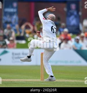 Canterbury, England. Juni 2024. Nathan Lyon am ersten Tag der Vitality County Championship Division One zwischen dem Kent County Cricket Club und dem Lancashire County Cricket Club auf dem Spitfire Ground in St. Lawrence in Canterbury. Kyle Andrews/Alamy Live News. Stockfoto