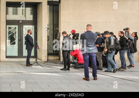 London, Großbritannien. Juni 2024. James cleverly, Innenminister, Politiker der britischen Konservativen Partei und Abgeordneter für Braintree, interviewte bei der BBC für die Sonntagmorgen-Shows. Quelle: Imageplotter/Alamy Live News Stockfoto