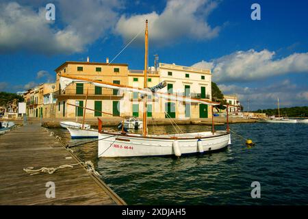 Traditioneller kleiner Bootssteg, Portocolom. Felanitx. Mallorca. Balearen. Spanien. Stockfoto