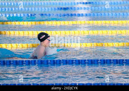 Ellen Whalshe aus Irland im Einsatz beim 400 m Medley-Finale Der Frauen am 2. Tag des Finales für die 60. „Settecolli“ Trophy 2024. Stockfoto