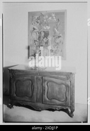 Frederic March, Residenz an der 130 East End Ave., New York City. Capehart-Konsole. Gottscho-Schleisner Kollektion Stockfoto