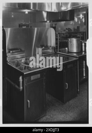 Schrafft's, Esso Building, Rockefeller Center, New York. Frialator. Gottscho-Schleisner Kollektion Stockfoto