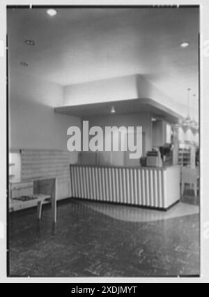 Hunter Shops, Geschäft an der 1521 Ave. U, Brooklyn, New York. Inneneinrichtung III. Sammlung Gottscho-Schleisner Stockfoto