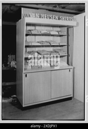 Phillips-Jones für Van Heusen. Ladeneinbauten XXIII. Gottscho-Schleisner Kollektion Stockfoto