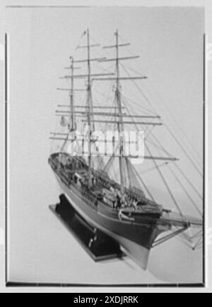 Seamen's Bank für Sparschiffsmodelle. Clipper Wm. H. Macy, Deck-Blick vom Bug. Gottscho-Schleisner Kollektion Stockfoto