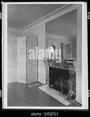 Palm Beach Residence. Robert D. Huntington, Residenz auf Travellers Way, Speisesaal, Kamin Detail, Robert D. Huntington, Residenz auf Travellers Way, Speisesaal, Kamin Detail. Gottscho-Schleisner Kollektion Stockfoto
