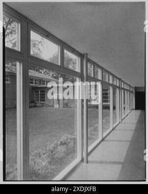 St. Peter's am Meer, Bay Shore, Long Island. Blick vom Flur. Gottscho-Schleisner Kollektion Stockfoto