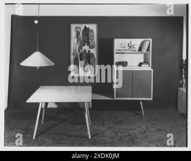 Berge-Norman Associates, Geschäftssitz 45 E. 28th St., New York City. Malerei und Tisch. Gottscho-Schleisner Kollektion Stockfoto