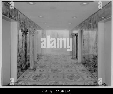 Stouffer's Restaurant, 666 5th Ave., New York. Aufzug Foyer. Gottscho-Schleisner Kollektion Stockfoto