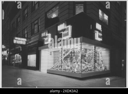 Barton's Bonbonniere, Business in 81st und Broadway, New York City. Außen II. Sammlung Gottscho-Schleisner Stockfoto