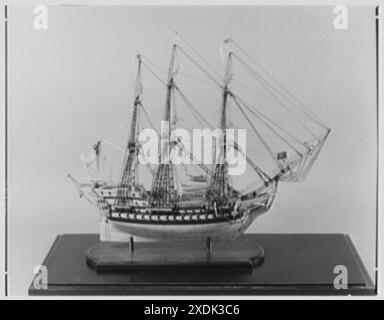 Seamen's Bank für Sparguthaben. Versandmodell. Gottscho-Schleisner Kollektion Stockfoto