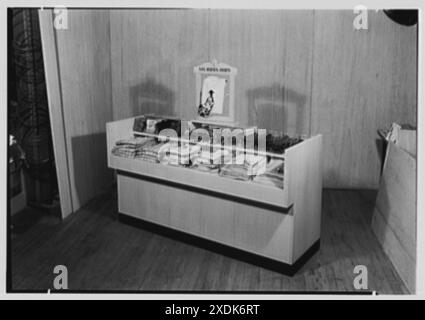 Phillips-Jones für Van Heusen. Ladeneinbauten VIII. Gottscho-Schleisner Kollektion Stockfoto