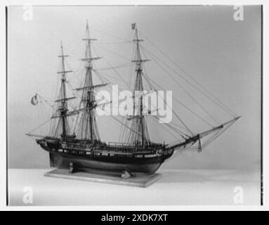 Seamen's Bank for Savings, 74 Wall St., New York City, Schiffsmodelle. Essex. Gottscho-Schleisner Kollektion Stockfoto