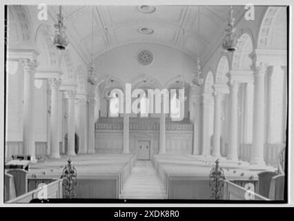 Brick Presbyterian Church, 91st St. und Park Ave., New York City. Achse, vom Chor zum Balkon. Gottscho-Schleisner Kollektion Stockfoto