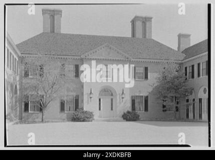 Howard Phipps, Wohnsitz in Westbury, Long Island. Eingangsfassade, Mittelteil. Gottscho-Schleisner Kollektion Stockfoto