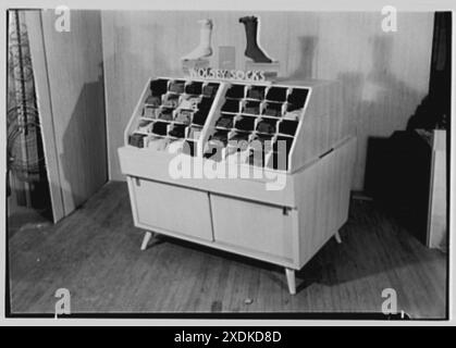 Phillips-Jones für Van Heusen. Ladeneinbauten XXI. Gottscho-Schleisner Kollektion Stockfoto